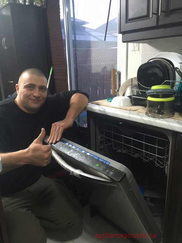 Appliance repair service in Nobleton